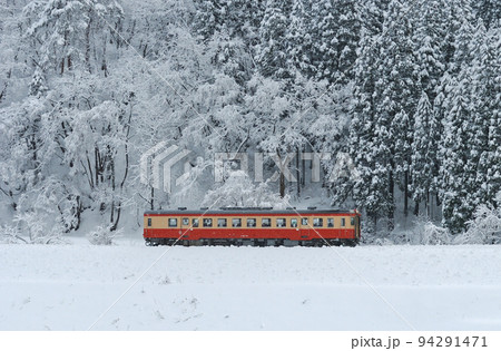 大糸線　中土ー南小谷　JR西日本　キハ52-115（糸魚川） 94291471