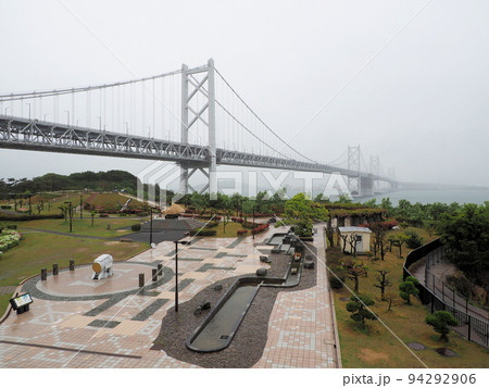 与島PAから眺める北備讃瀬戸大橋 香川県坂出市 与島PAから眺める北備讃瀬戸大橋 香川県坂出市 94292906