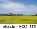 月岡温泉・温泉街の遠景（新潟県新発田市, 2022年9月撮影） 94294555