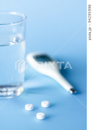 発熱に解熱鎮痛剤 94295996