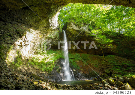 銚子の滝　秋田県　藤里町 94296523