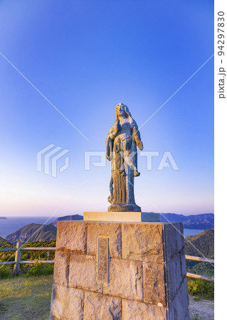 大瀬山展望台 祈りの女神像 大瀬山展望台 祈りの女神像 94297830