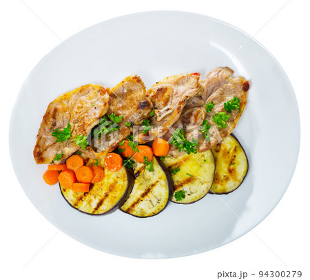 Barbecued lamb chops with aubergine Barbecued lamb chops with aubergine 94300279