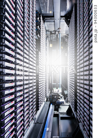 big data storage network and cloud computing technology concept big data storage network and cloud computing technology concept 94300633