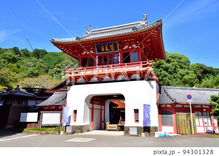武雄温泉楼門 武雄温泉のシンボル 国重要文化財 竜宮門 辰野金吾設計 佐賀県武雄市 武雄温泉楼門 武雄温泉のシンボル 国重要文化財 竜宮門 辰野金吾設計 佐賀県武雄市 94301328