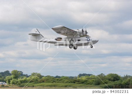 米陸軍航空隊OA-10カタリナ飛行艇離陸 94302231