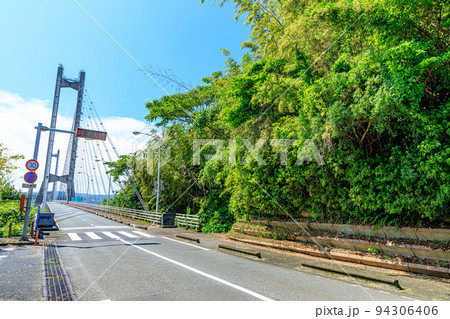 加部島から見た夏の呼子大橋　佐賀県唐津市 94306406