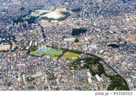 練馬総合運動場上空から豊島園方向を空撮 94308302