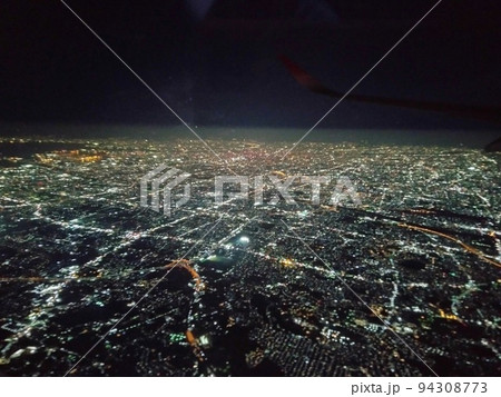 飛行機からの夜景 飛行機からの夜景 94308773