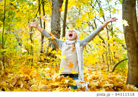 little girl 94311518