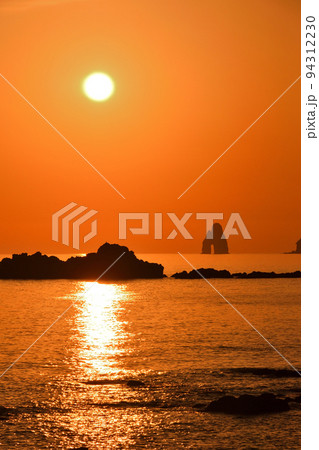 五島灘、角力灘、大角力の夕景 94312230