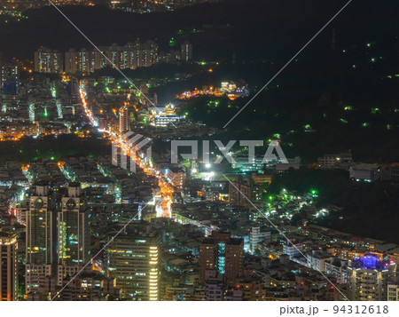 Night aerial view of the Xinyi District cityscape 94312618