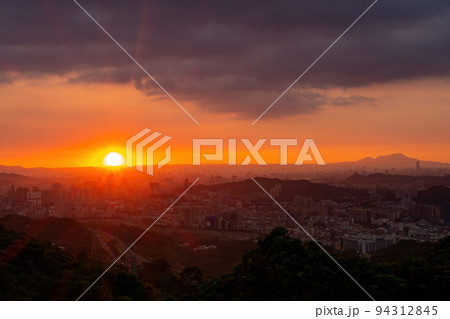 Beautiful aerail cityscape from Wenshan District Beautiful aerail cityscape from Wenshan District 94312845