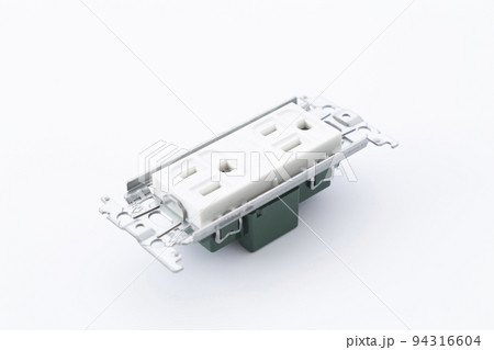 白バックのコンセント 94316604