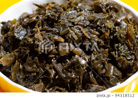 Olive Pickled Green Mustard with Mushroom Olive Pickled Green Mustard with Mushroom 94318512