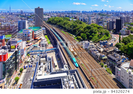 北とぴあより東北新幹線と東京スカイツリーを望む 北とぴあより東北新幹線と東京スカイツリーを望む 94320274