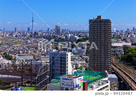 北とぴあより山形新幹線と東京スカイツリーを望む 北とぴあより山形新幹線と東京スカイツリーを望む 94320487