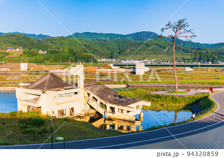 陸前高田 奇跡の一本松とユースホステル跡 陸前高田 奇跡の一本松とユースホステル跡 94320859