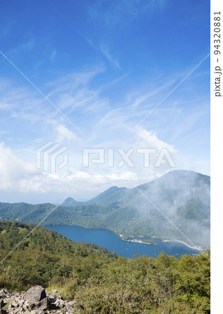 地蔵岳山頂からみる赤城大沼 94320881