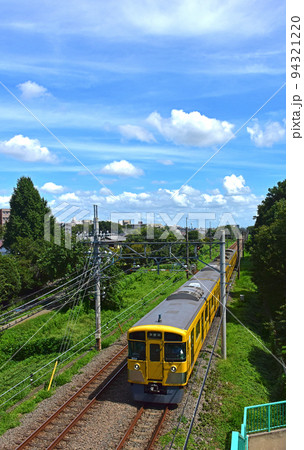 夏の青空の下 94321220