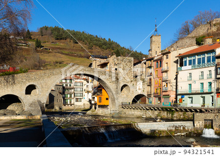 View of medieval Spain town of Camprodon 94321541