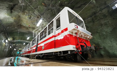 富山県 黒部峡谷 業務用トロッコ電車 欅平駅 富山県 黒部峡谷 業務用トロッコ電車 欅平駅 94323821