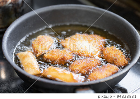 揚げ物 94323831