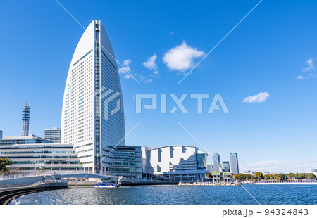 神奈川県横浜市 快晴の横浜みなとみらい21 パシフィコ横浜と周辺の街並み 神奈川県横浜市 快晴の横浜みなとみらい21 パシフィコ横浜と周辺の街並み 94324843