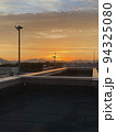 函館空港の夕暮れ 94325080