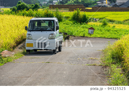 中野の棚田の日常 軽トラのある風景 中野の棚田の日常 軽トラのある風景 94325525