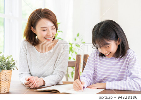 親子　勉強 94328186