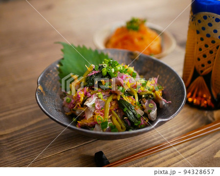 鯵の菊の花あえ 鯵の菊の花あえ 94328657