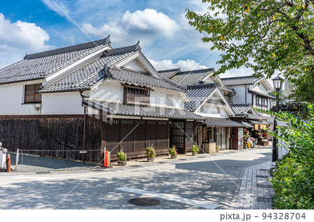 兵庫県　丹波篠山市　河原町妻入商家郡 94328704