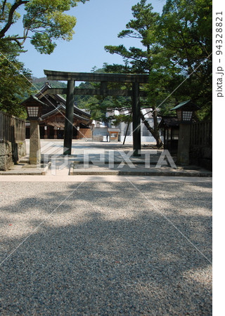 銅鳥居(四の鳥居)（出雲大社･拝殿前／島根県出雲市大社町） 94328821
