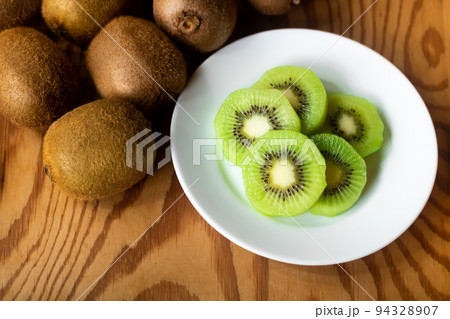 栄養充足率ナンバー1フルーツ・キウイ 94328907