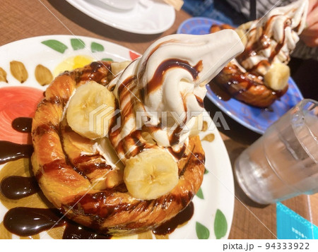 おしゃれなデニッシュパンケーキ おしゃれなデニッシュパンケーキ 94333922