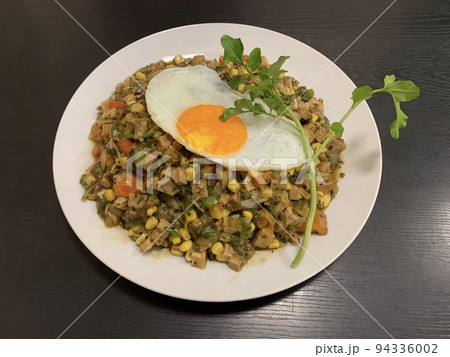 バジルキーマカレー バジルキーマカレー 94336002