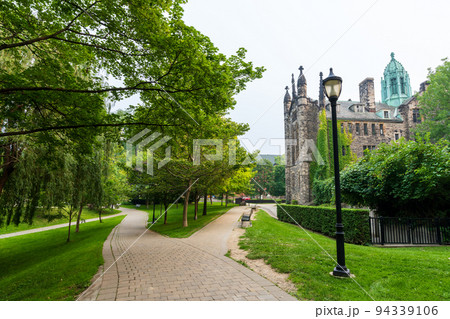 Philosopher's Walk, University of Toronto. Trinity College. Toronto, Ontario, Canada. 94339106