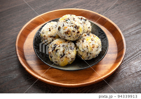 韓国風おにぎり、チュモッパ 韓国風おにぎり、チュモッパ 94339913