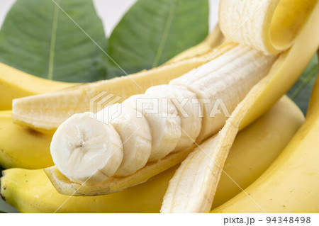 新鮮で美味しいバナナ 新鮮で美味しいバナナ 94348498