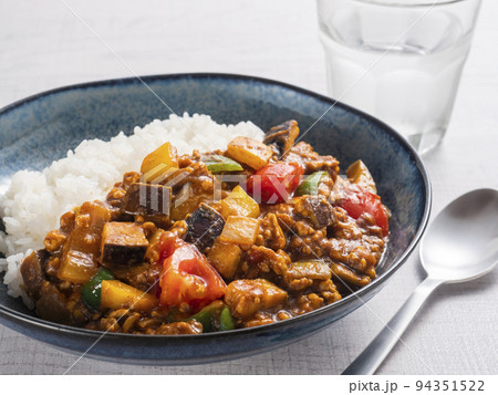 ベジキーマカレー 94351522