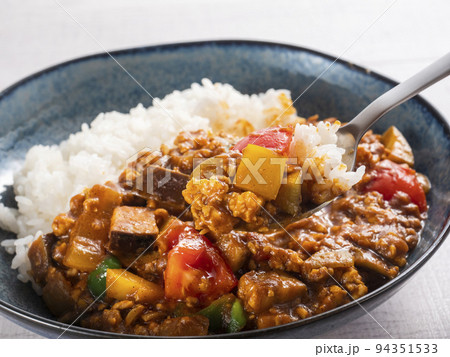 ベジキーマカレー 94351533