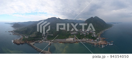 金山 金の成る木 海面 94354050