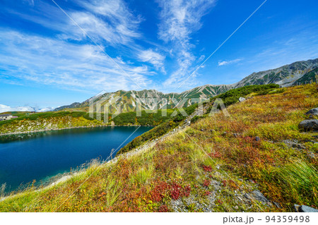 秋を迎えた立山みくりが池 秋を迎えた立山みくりが池 94359498