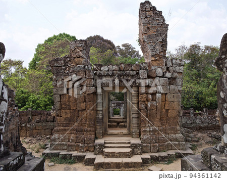 Architecture of ancient temple complex Angkor, Siem Reap 94361142