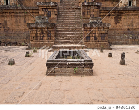 Architecture of ancient temple complex Angkor, Siem Reap Architecture of ancient temple complex Angkor, Siem Reap 94361330