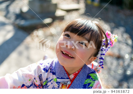 7歳の七五三詣 7歳の七五三詣 94363872
