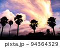 朝焼けに染まる河芸マリーナ 94364329