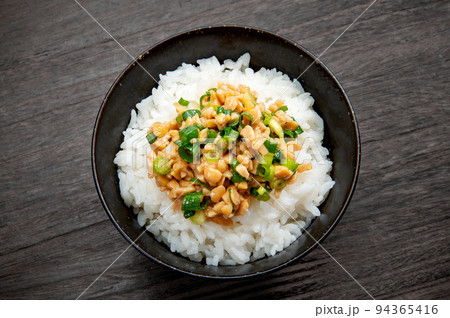 和食、発酵食品のひきわり納豆 94365416
