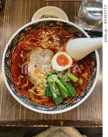 辛い坦々麺 94365715